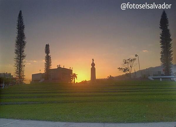 elsalvadorcom tweet picture