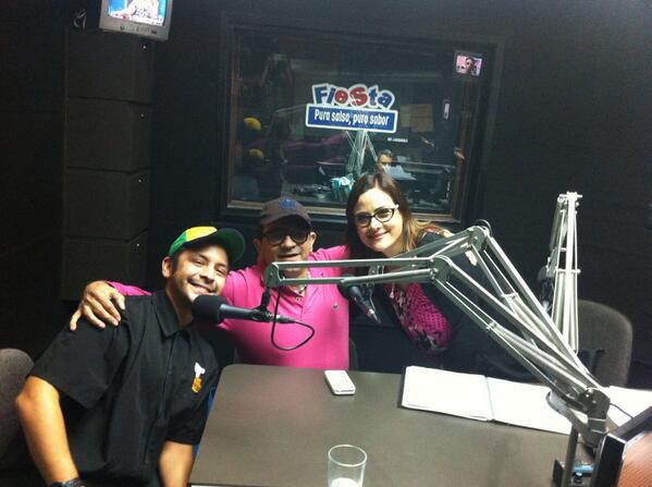 srpotatogourmet's tweet photo. Desde @laromantica889 con @veronicaortizll @dauoteatro en la  @mgastronomica muy agradecidos por la invitación. http://t.co/RWNR4UoMRS