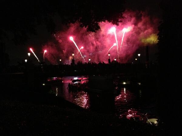 Expedia's tweet photo. Nightly Fireworks, part of everyday magic @WaltDisneyWorld. How gorgeous is this view at Epcot? #expediadisney ^TS http://t.co/8VVkZWLwjR