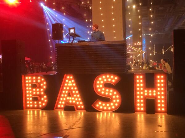 indievisual's tweet photo. @iammick tearing it up! #bougiecrew #summitbash http://t.co/A6Lf59THeR