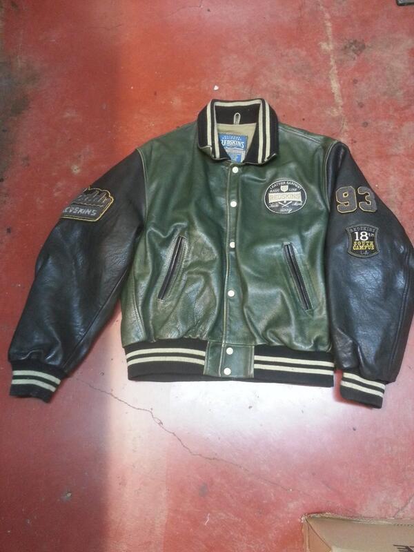 Uniquejunk's tweet image. #vintage #varsityjacket used to make #senzatempoit #italiandesign #handbags #retro and #edgy! contact info@uniquejunk