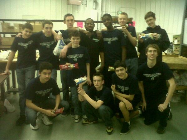 SLGatorNation's tweet photo. Level III Gators at North Denver Cares food pantry ~ February 19, 2011 http://t.co/4mPM1frnlc