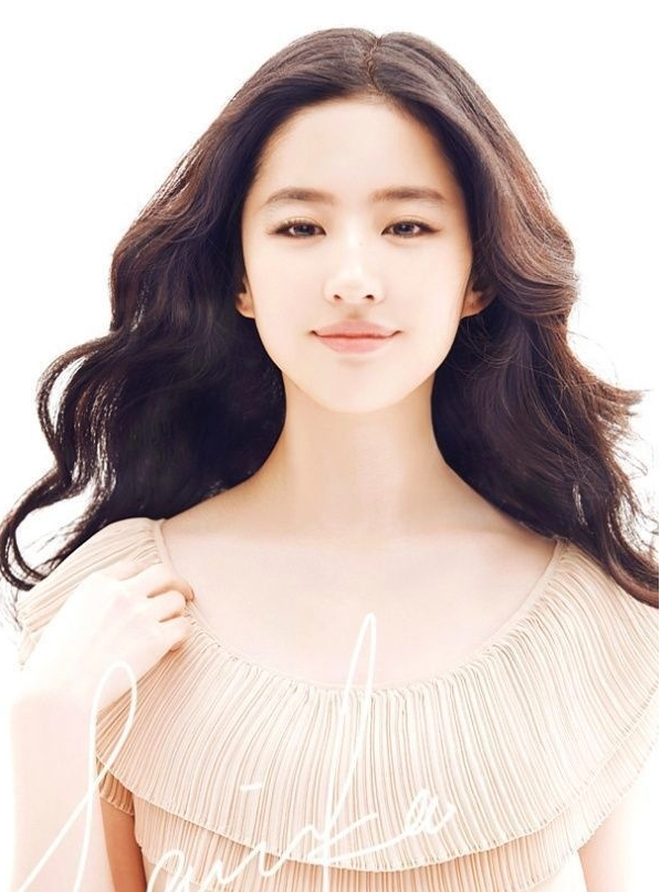 비와 영화 찍는 중화권 여배우 '유역비'는 누구? 유역비는 ‘초한지-천하대전’‘조조-황제의 반란’‘천녀유혼’ 등에서 인기를 끈 중화권 대표...