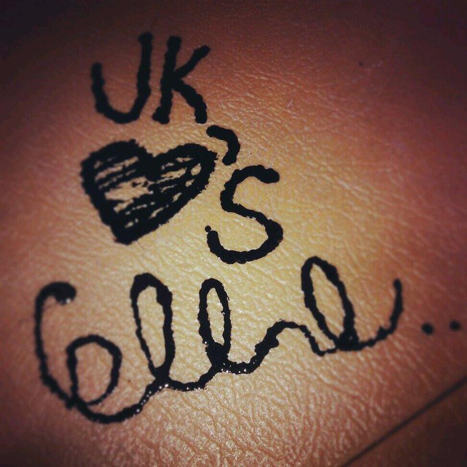 Watch amoreeee✨'s leaked NSFW photo on TwXstars