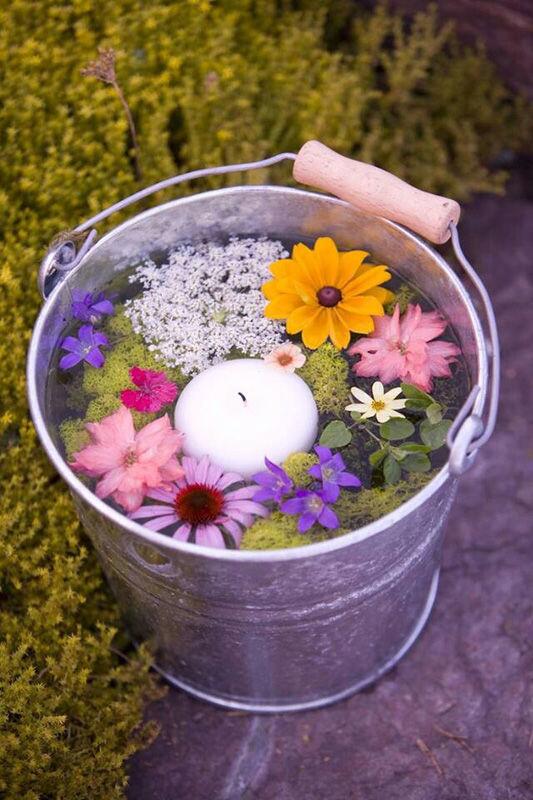 _princess_w's tweet photo. 水に浮かべたお花とキャンドルでゲストをお出迎え♪　これなら手作りできそう。暖かな気持ち。感謝をみんなに伝えたいから。 https://t.co/frMznpuYFl