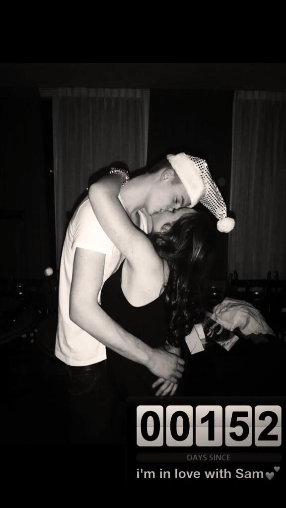 xdaissyy's tweet photo. Vandaag 5 maandjes in loveeee with youu ! 💘💘 @sam_zpb http://t.co/A2Yn2IFcx8