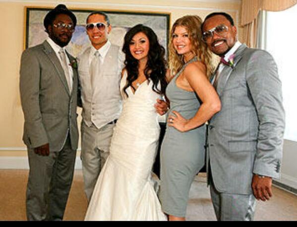 TabBep's tweet photo. @Fergie ha-pea b-day sister - march 27th is a memorable day for many reasons #bep4ever http://t.co/wQx8fLfwg5