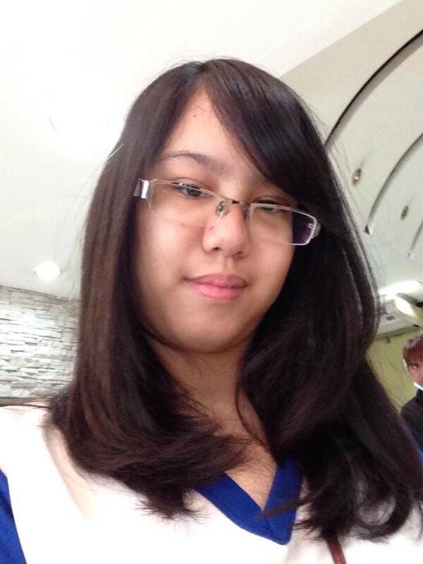 Emerald__Light's tweet image. New hair for Graduation XD #Gradvibes