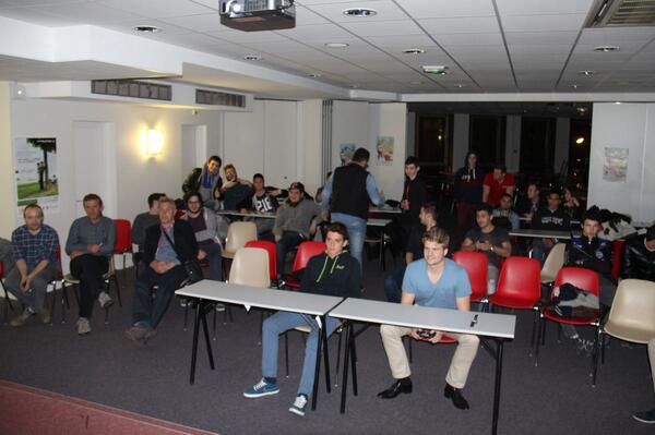 NuitFIFA's tweet photo. @jeromeneufeld Voici la photo #public ;) http://t.co/ddy3GCnG3G