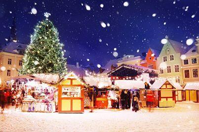クリスマスツリーが有名なクリスマスマーケット。 絵本の世界に迷い込んじゃいました(笑) エストニア：タリンのクリスマスマーケット...