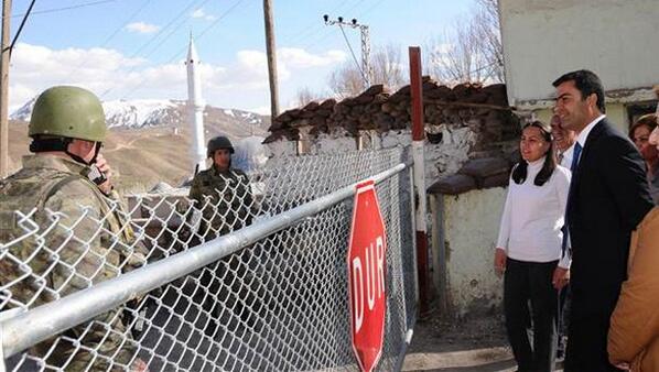 #BDP'liler, seçim çalışmalarında askerden oy istedi bit.ly/1jOTHYr