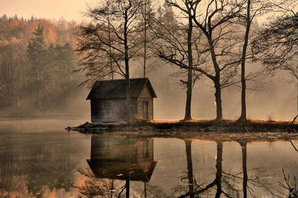 Gabriele_Corno's tweet photo. Island Cottage, Czech Republic. #mirror #sunrise http://t.co/gN65bnJPQ6