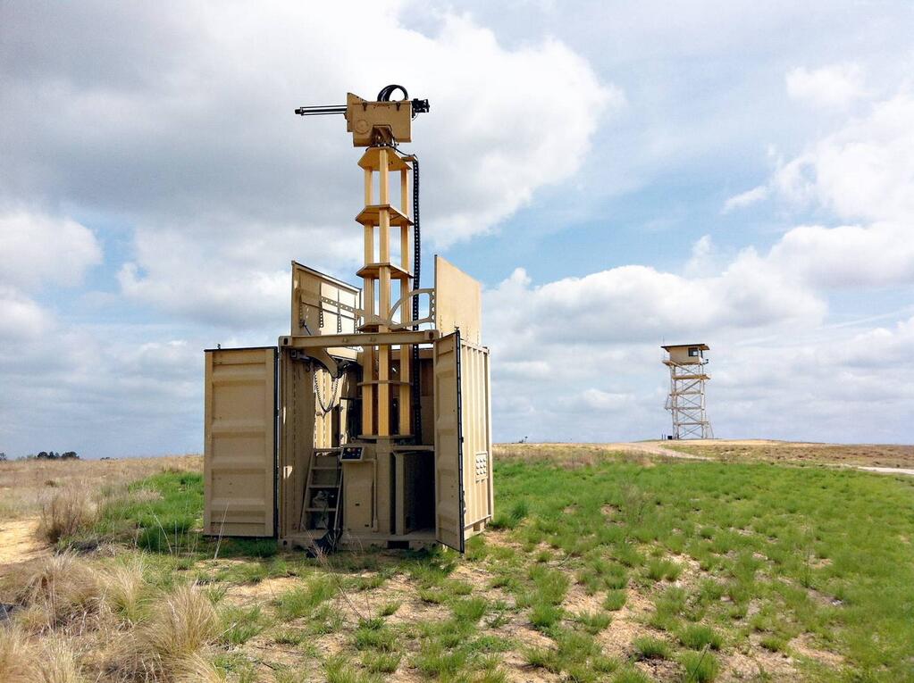 無人機bot on Twitter "CWS（containerized weapon station）。ノルウェーに拠点を置く