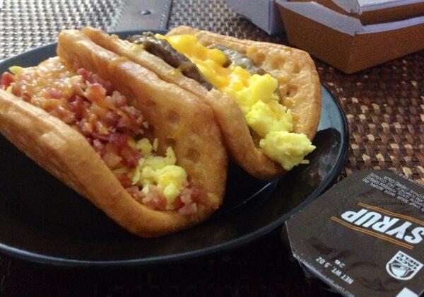 BjaminWood's tweet image. My Breakfast: The #TacoWaffle  wp.me/p2kyS7-Ds #TacoBellBreakfast