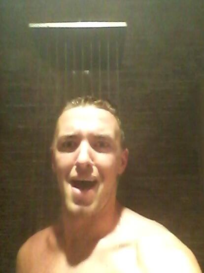 othb's tweet image. Had to finish the trip off the way I started it #airport #shower