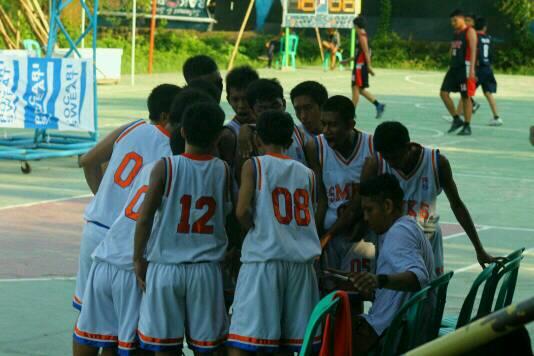 SMK5BASKETBALL's tweet photo. LIMA LIMA LIMA, OOOOOIIIII http://t.co/HSoTAaqLpL