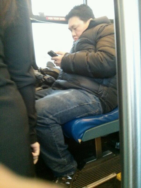 gamingandfit's tweet image. No big deal. Just another passenger who's bag is so precious it takes up a whole seat. #Richmond #translinkproblems