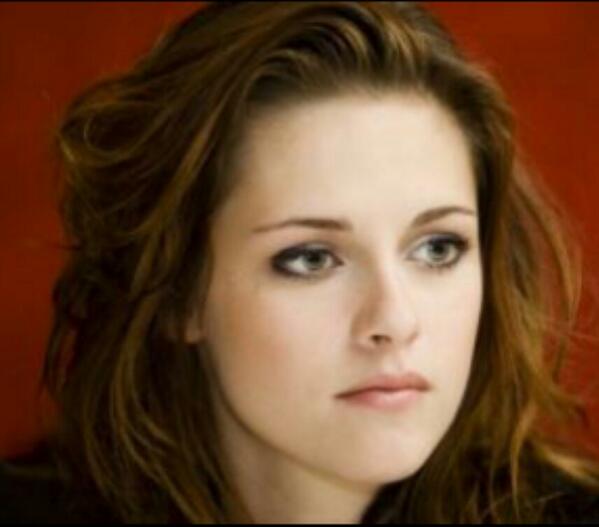 Pray4Perry's tweet image. God, I pray Kristen would realize that you are the only way and the only answer.  Open her eyes to u #kristenstewart