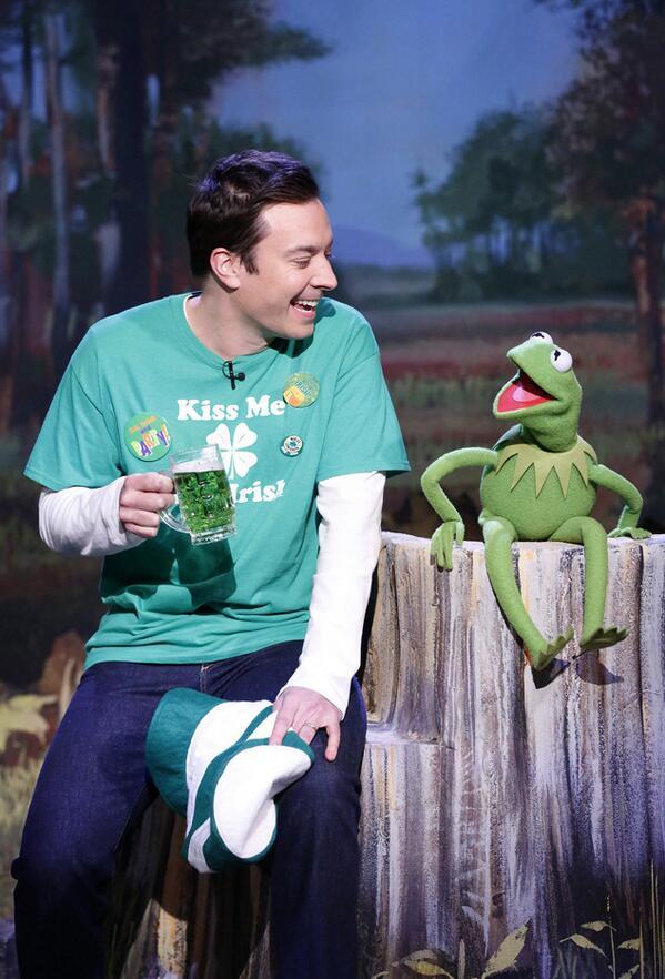 Jimmy Fallon,şovuna Kurbağa Kermit'i konuk etti!