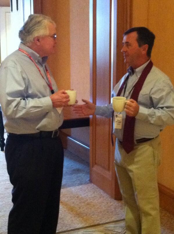 InvestmentU's tweet photo. Talking bond allocation w/ the "bad boy" of @The_Oxford_Club, Steve McDonald #IU2014 http://t.co/bZ3vK7daYQ