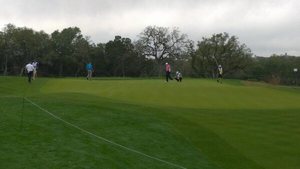 benhunted's tweet image. On in two. #2Gloves #VTO