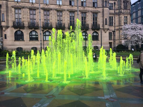 Have you seen how gorgeous the fountains are in Peace Gardens? #tourdefrance #yorkshirefestival #SheffieldHour
