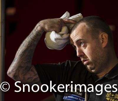 #snookerimages #snooker Mark Williams crashes out, beaten by 4-2 by Marcu Fu. Pics at snookerimages-pictures.com