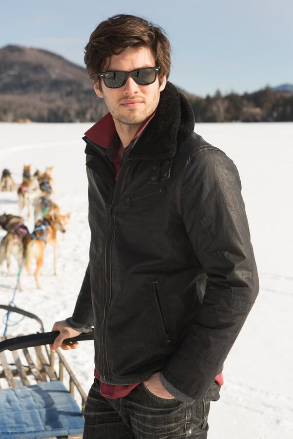 Comstock_Co's tweet photo. #TBT Looking back at one of our favorite shots from the #Fall13 collection, the Stealth jacket. #WearTheExperience http://t.co/PN9jq1tAC9
