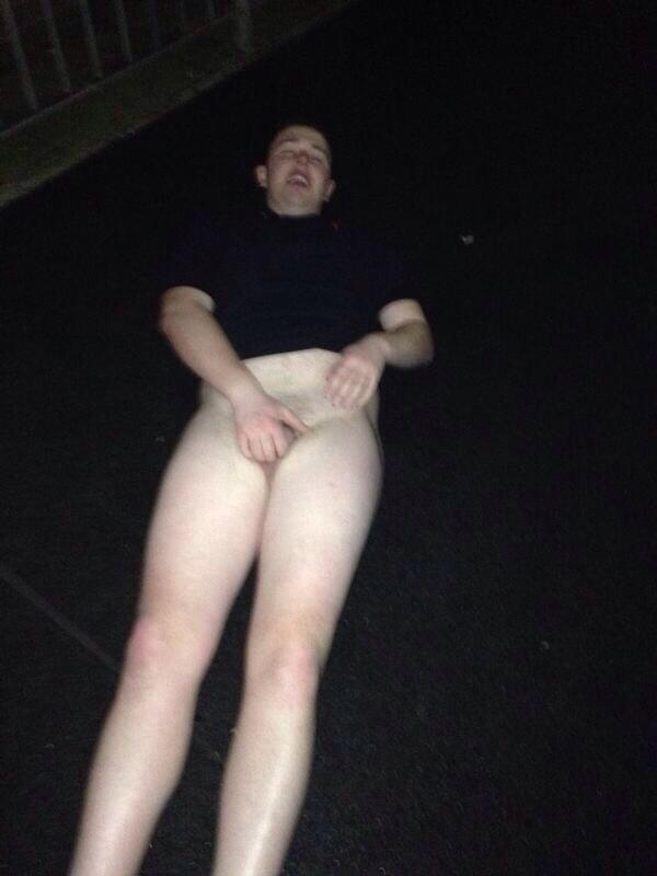 MrAlexGardner's tweet image. By the way this was the picture that facebook disapproved. Wasn't it @jackhakin1712 #firstbeer