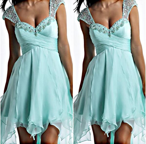 MissesDressy's tweet photo. Feel glamorous in this high lo gown by @DavenJohnny #prom #prom2014 #promdress2014 http://t.co/lEL4lUjrwg http://t.co/pbQrZxIJAe
