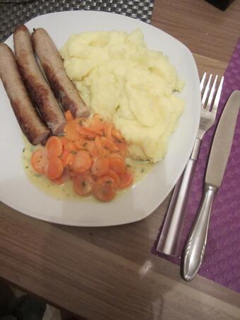 Abendessen auf dem Tisch... http://t.co/7CiTyLba5q