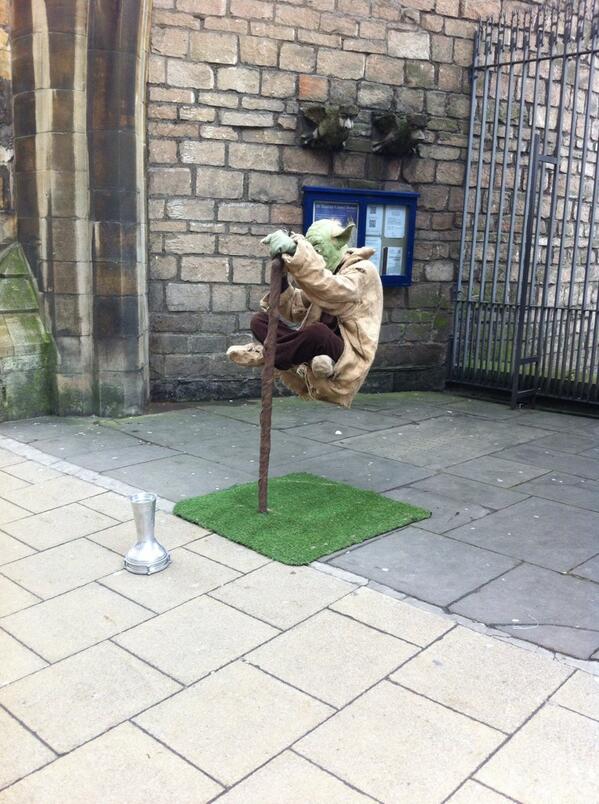 Dest1nyGamer's tweet image. Just walking in town then I see Yoda