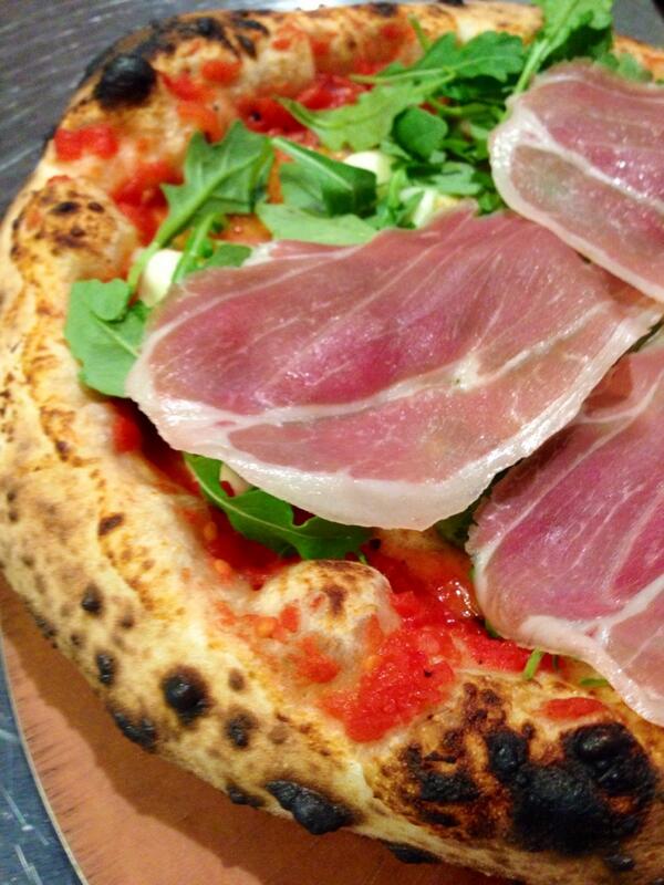 verocle's tweet photo. #serviceshot #prosciuttodiparma http://t.co/K25k5s9ZoY