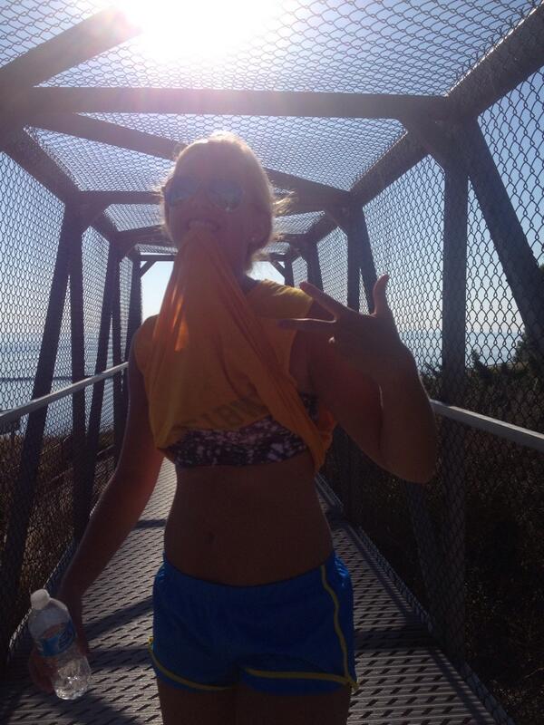 kaylamulder99's tweet image. #tbt #douchebagstatus #tooltweet 😂😂