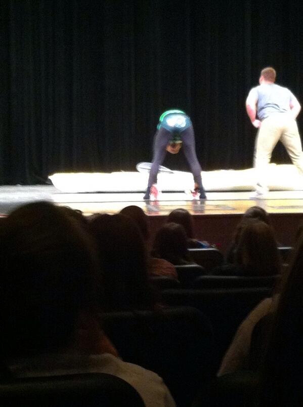 ahhllyssa's tweet image. 😂😂 #mrlo