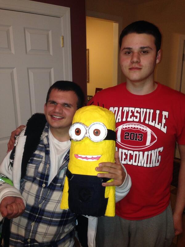 macdaddy1127's tweet photo. Anthony and his new buddy! #thanksvinny! http://t.co/EaoXfWAZck