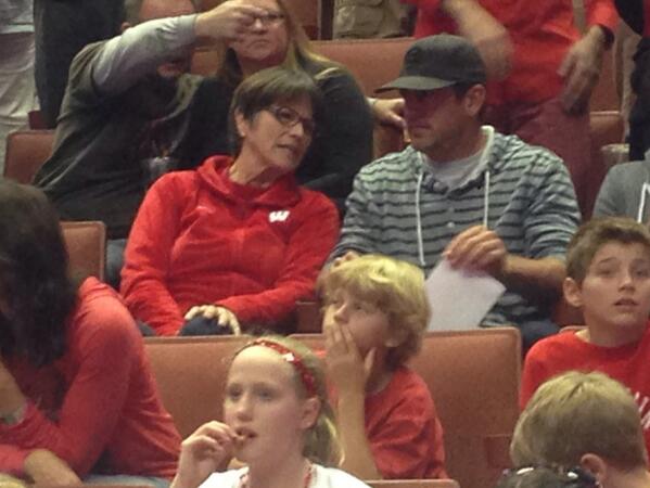 BadgerMBB's tweet image. Mr. @AaronRodgers12 in the house... Sitting in the #Badgers section. #GoPackGo #OnWisconsin