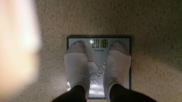 ChrisCamozzi's tweet photo. “@JamalSmithMMA: Close to 200lbs. That's w/ socks, sweaty shorts & steel cup! #scalesoff @ChrisCamozzi @FactoryXmt http://t.co/CGoRJNrVKu”