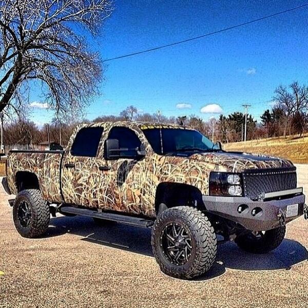 _LiftedTrucks_'s tweet photo. #Chevy http://t.co/vp1ttXYUhl
