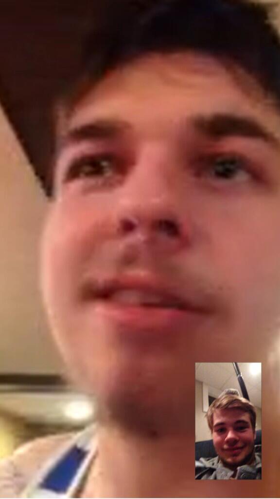 RTBuchanan_15's tweet image. FaceTime with my boys while there all right pickled#deermeatncrackers #lablite@Baby_Turks@BigDaddyTurks@Rhett_Law11