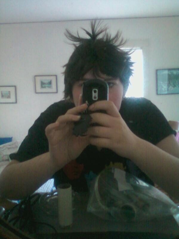 AHA_asterr's tweet photo. @AHA_Lev from a few months ago but i think my bedhead is p impressive still #DoNowSelfies http://t.co/oZa9Huuxy6