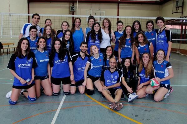 cdindustriales's tweet photo. @industrialesupm (campeonas) y @etsam (subcampeonas) @ReinasdelDeport del VOLEY FEM d @La_UPM #FaseFinalUPM #VBFETSII http://t.co/cTuz5gGSZH