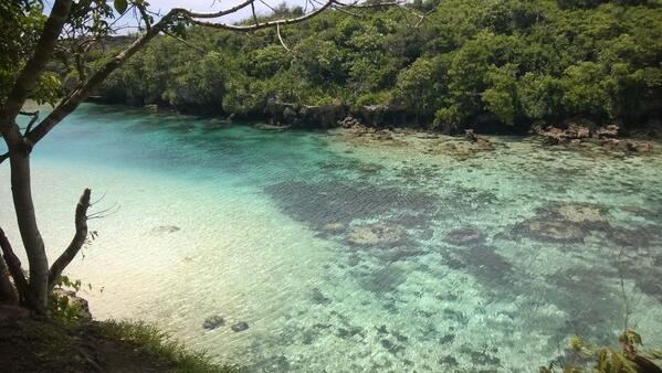 wonderfulid's tweet photo. #weekurri #lake #westsumba #WonderfulIndonesia (pic via @budyoke ) http://t.co/4ngk4K9aJ3