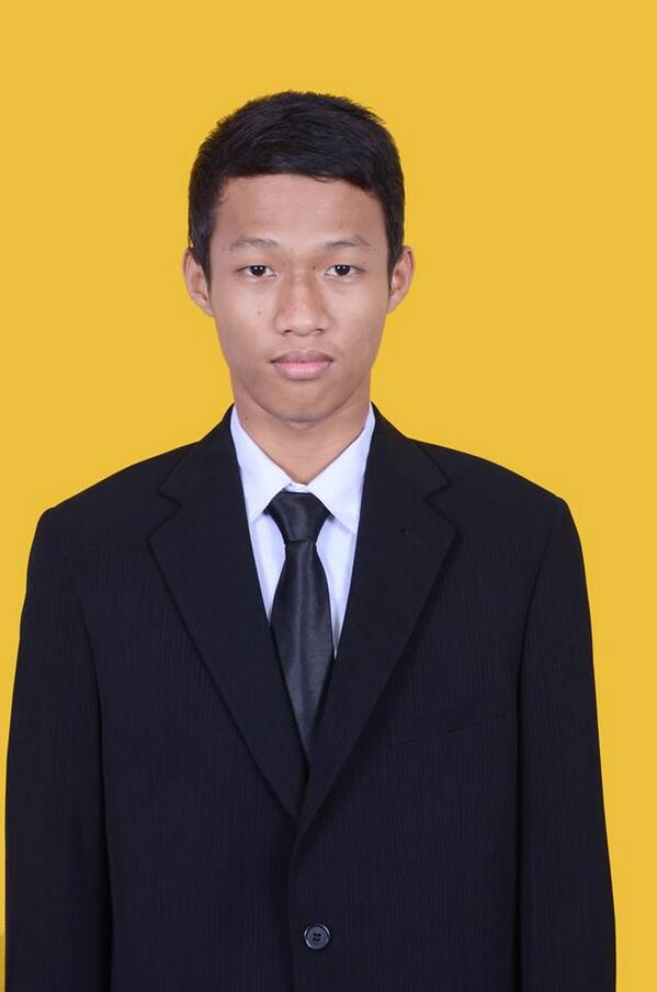 XII_IPASMAMUDA's tweet photo. Nama : abudul rahman
panggilan : cipu
galaran : Tukang maklar pulsa @R4h_Man http://t.co/pog9hxcpJs
