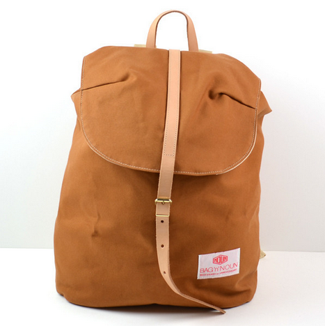 BAG_n_NOUN's tweet photo. RT @_capitalofcool: @BAG_n_NOUN Duck Napsac - Gold, made in Japan. Available @beaubienstore http://t.co/dEZXN8Mm13 http://t.co/JU4aq656AJ