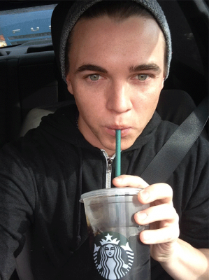 JesseMacINA's tweet photo. #Pict Jesse in selfie pic http://t.co/VmqkJXWmYl
