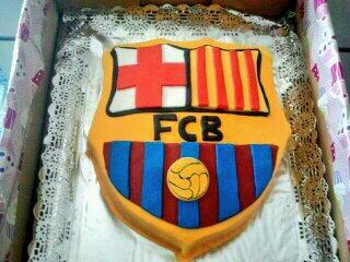 DolceMarie86's tweet photo. Escudo del Barsa!! Recuerda que podemos hacer cualquier escudo. Pide el de tu equipo favorito!! http://t.co/olwglaDsBO