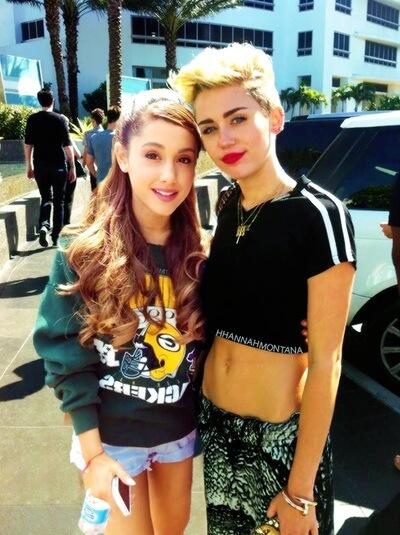 milsallgdrs's tweet photo. *menziona tutte le ariana* http://t.co/SwTQ6OsZga