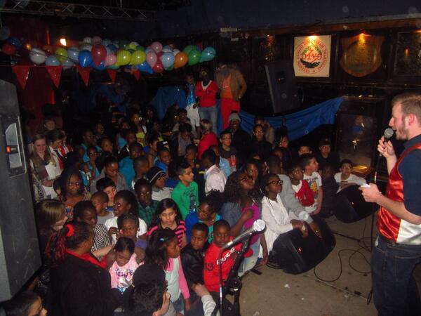 Jullie zijn vanaf 13:00 vanmiddag welkom op Sociëteit voor de Caremis, tot zo!