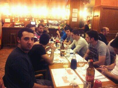 Cenita de equipo! Preparandonos para enfrentar a <a href="/fcsantpere/">F. C. Sant Pere Pescador</a> . Amunt <a href="/GradaVilafantFC/">LaGradadelVilafantFC</a>! !!